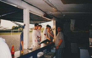 Grillade -15 ans - 1998 - (Photo JM GUIHENEUF)