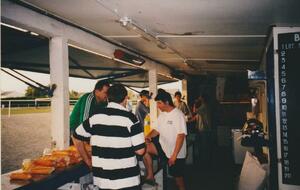 Grillade -15 ans - 1998 - (Photo JM GUIHENEUF)